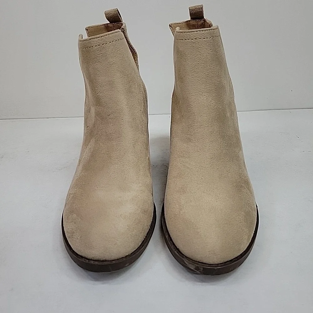 ZBY  Ankle Booties Women's Size 7.5 Tan Suede Preppy Casual‎ Dressy Hipster